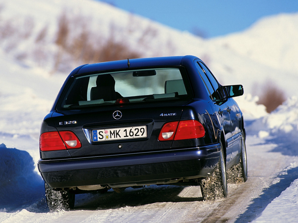 Мercedes E-klasse W210 Седан