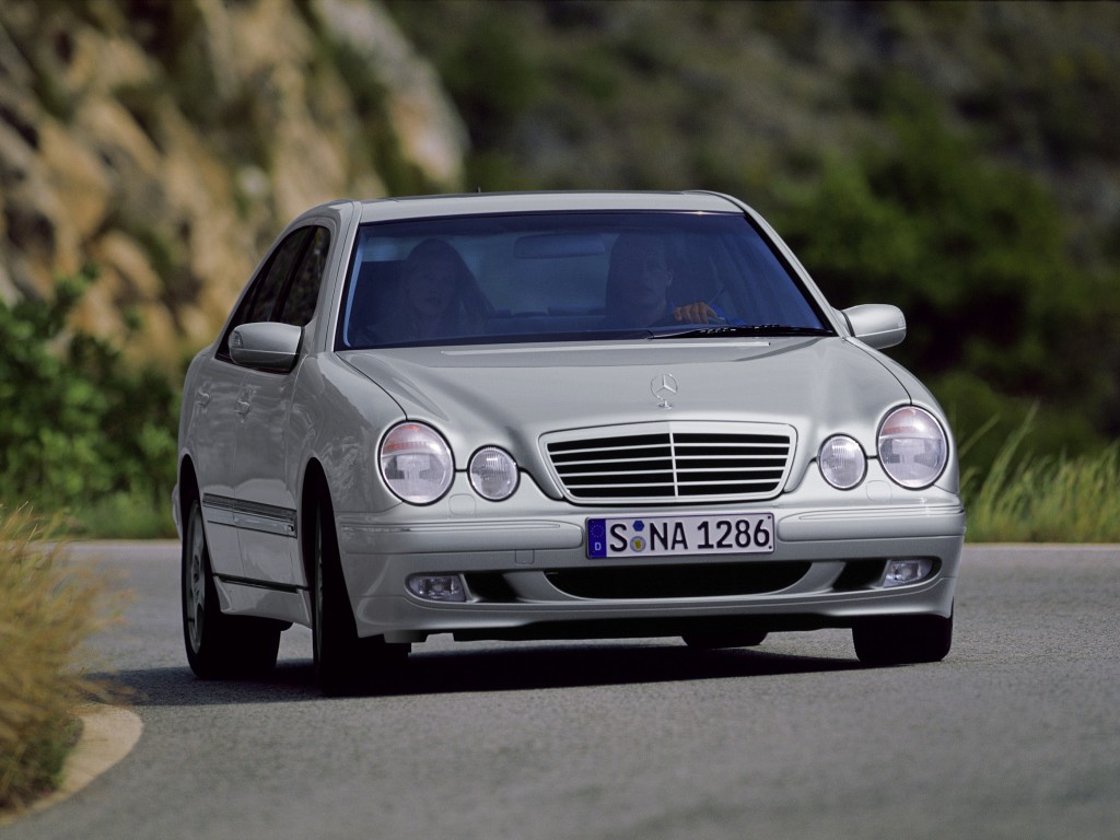 Мercedes E-klasse W210 Седан