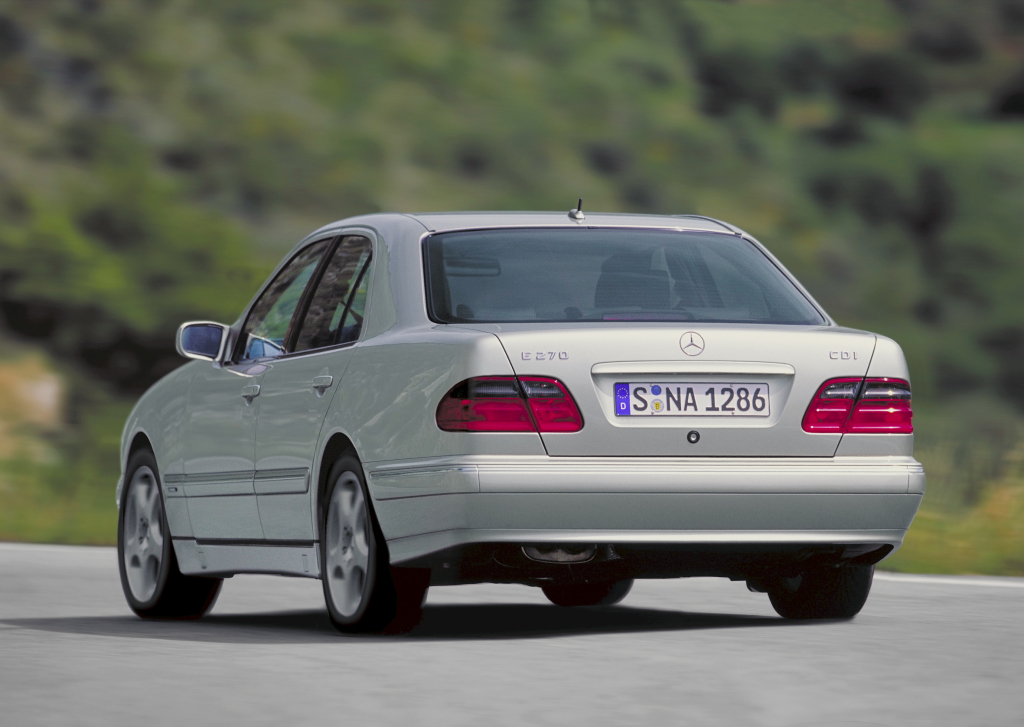 Мercedes E-klasse W210 Седан