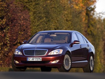 W221